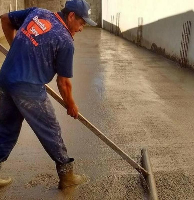 Concretagem de Piso de Concreto Orçamento Arujá - Concretagem de Piso para Garagem Descoberta